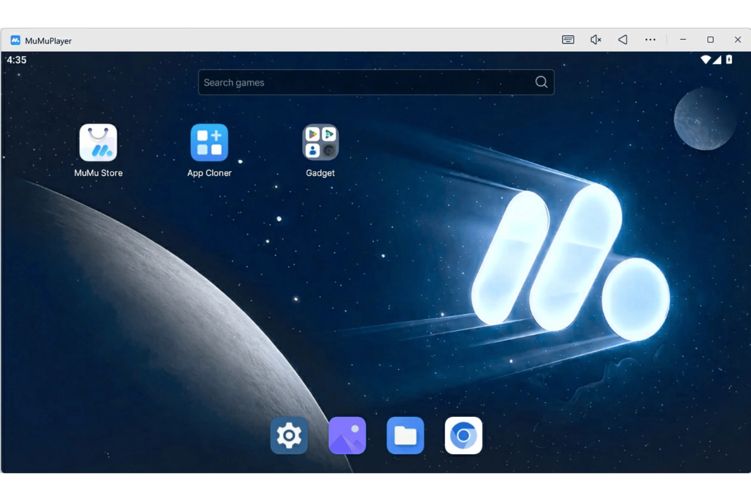 Écran d'accueil de l'émulateur Android MuMuPlayer avec des icônes d'applications et un fond d'écran représentant l'espace.