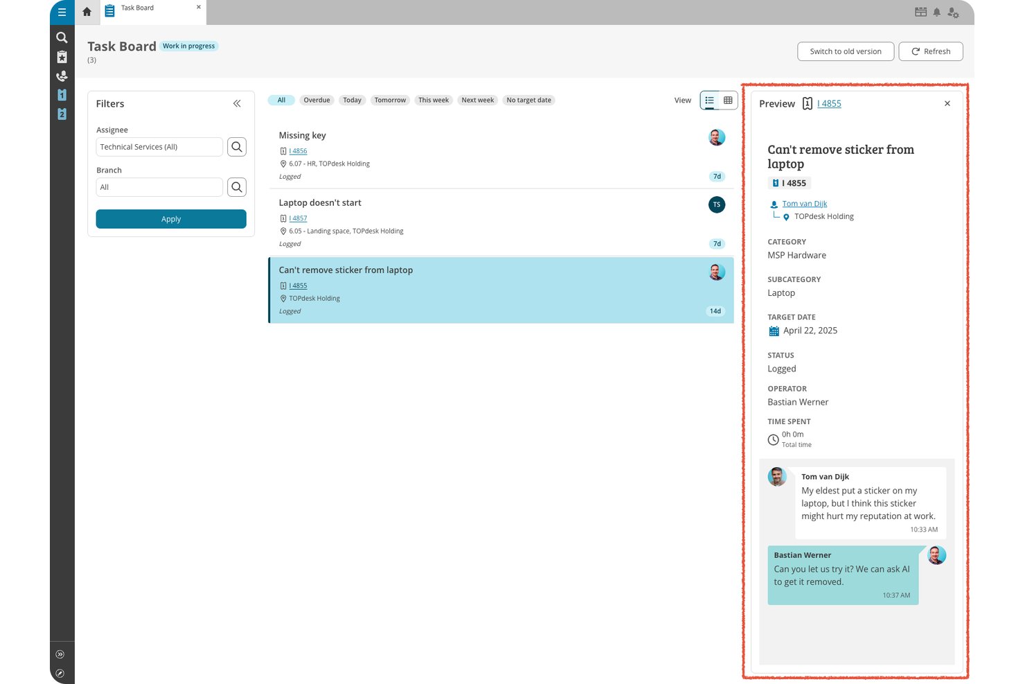 Tablero de tareas de TOPdesk que muestra tres tickets de TI con un panel de vista previa de detalles abierto.