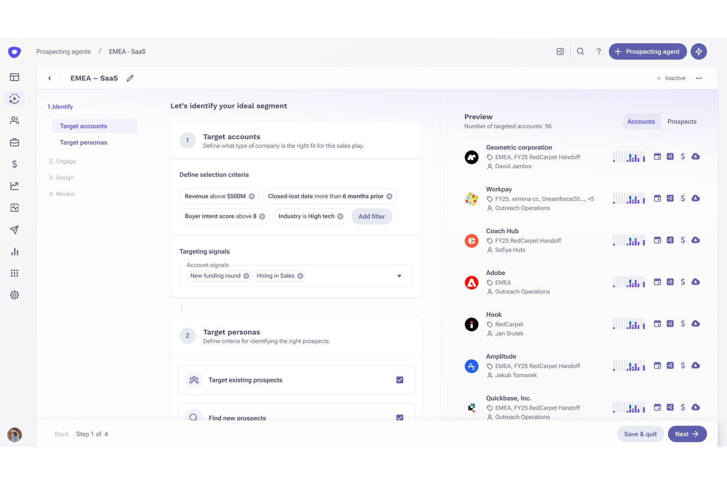 Configuration de l’agent de prospection Outreach affichant les comptes cibles, les filtres et la liste d’aperçu des comptes.