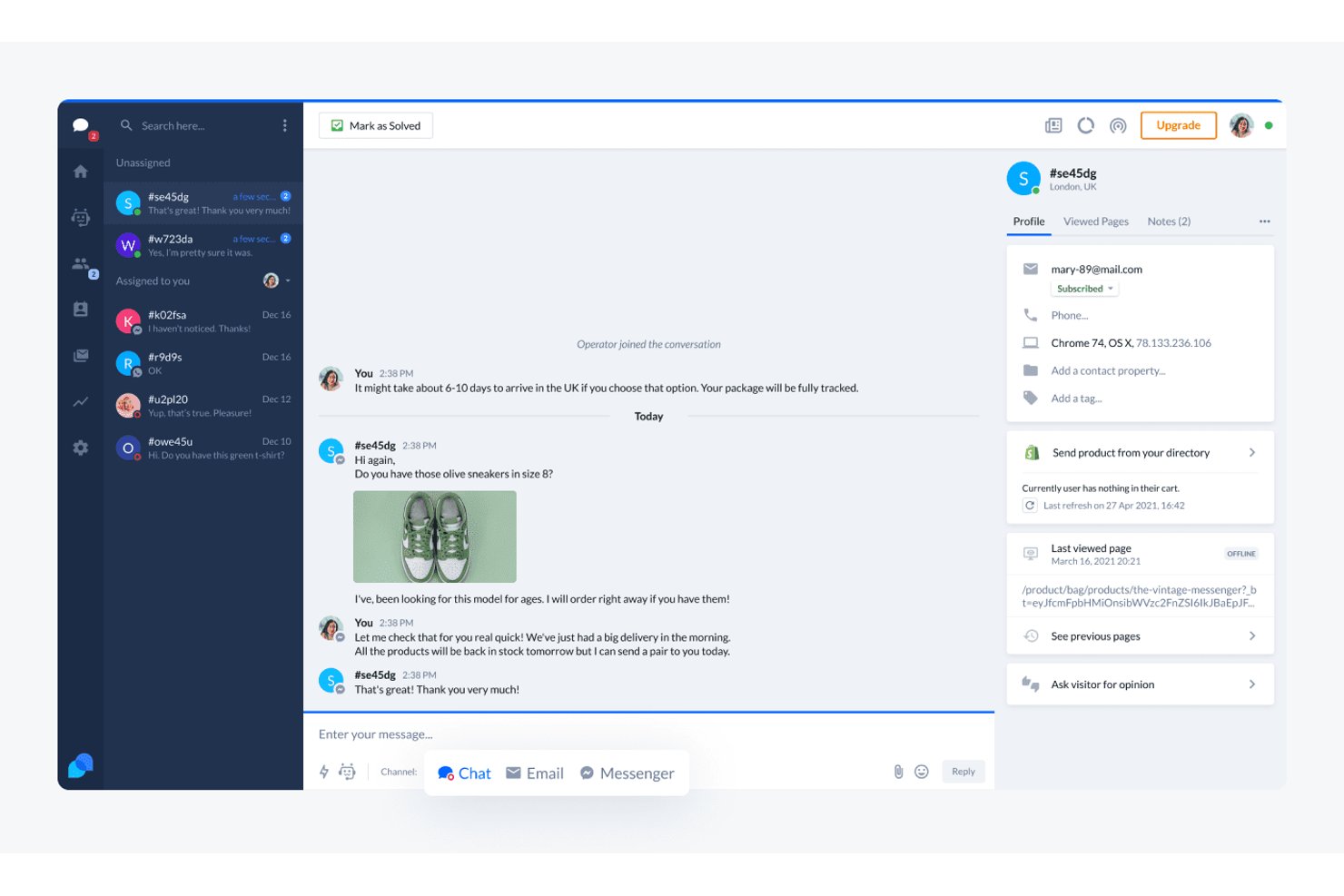 Tidios livechattgränssnitt som visar en kundkonversation, en profilpanel och produktdetaljer.