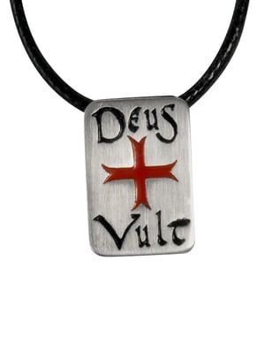Pendentif « Deus + Vult », croix templière rouge