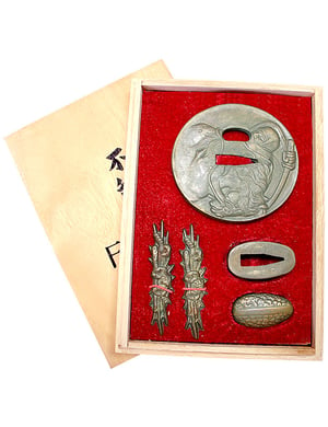 Tsuba et accessoires ''Bushi''