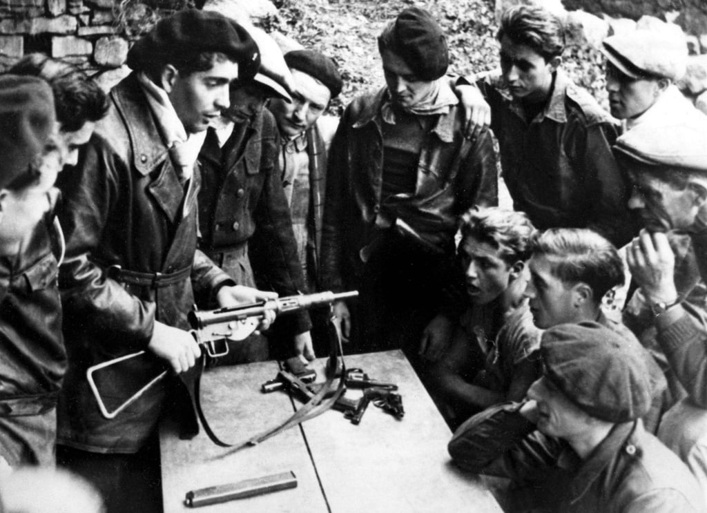 Resistance,
STEN MARK
mitraillette anglaise