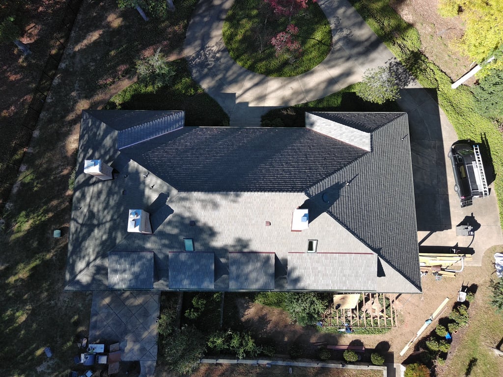 A bird's eye view of a house

Description automatically generated