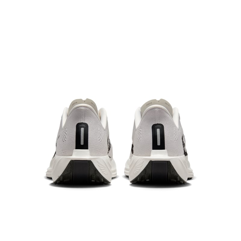 Nike Pegasus Plus IB5695-001 06