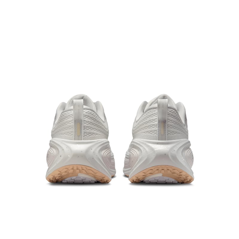 Nike Vomero Plus IO4323-001 05
