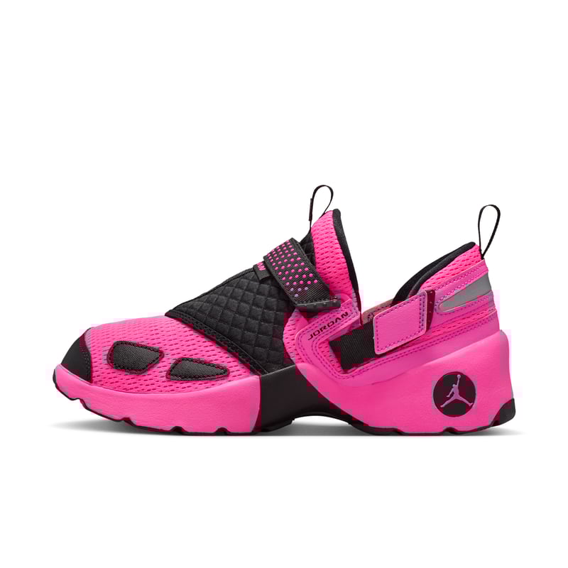 Jordan Trunner LX HQ2164-600 01