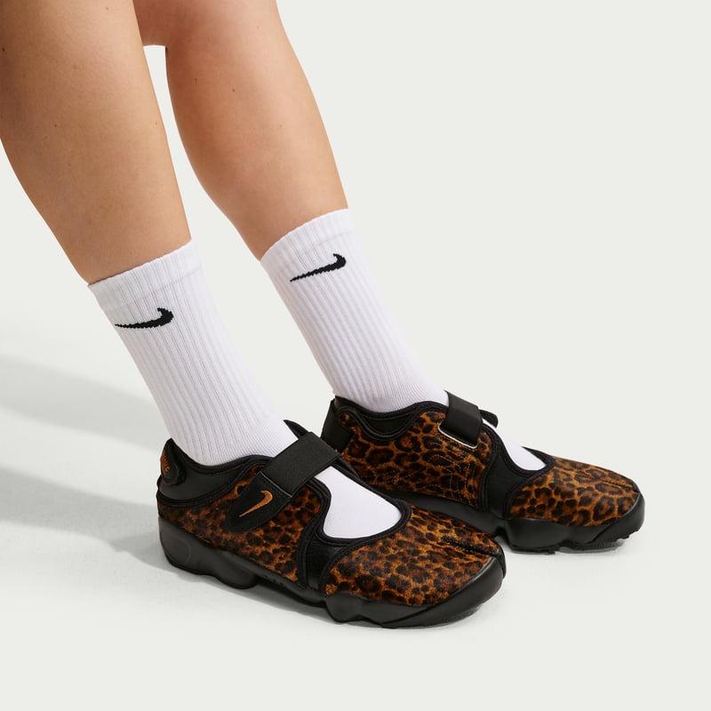 Обувки Nike Air Rift ‘Leopard’ "Black & Desert Ochre" | Жени | Sportstyle | 09 | SPORTSHOWROOM