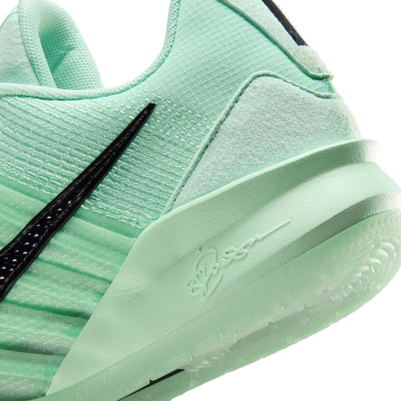 Nike Sabrina 3 HF2881-302 08