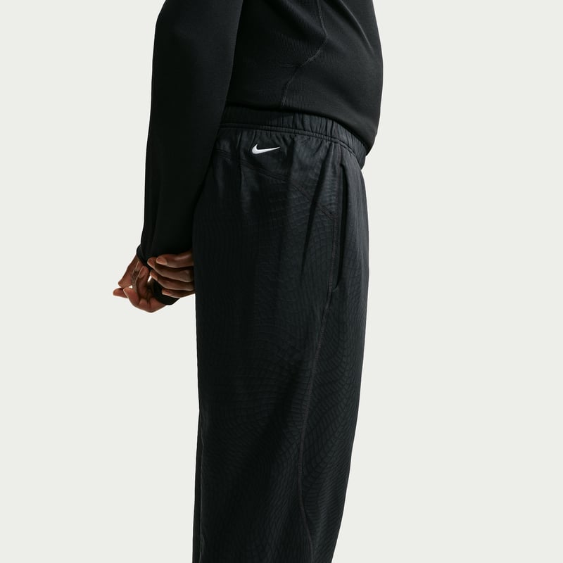 Nike ACG 'Wolf Grid' Therma-FIT Pants "Black" | Men | Hiking | 03 | SPORTSHOWROOM