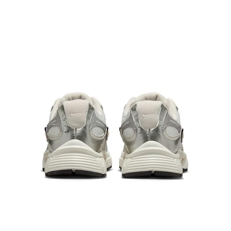Nike V5 RNR HQ7901-104 06