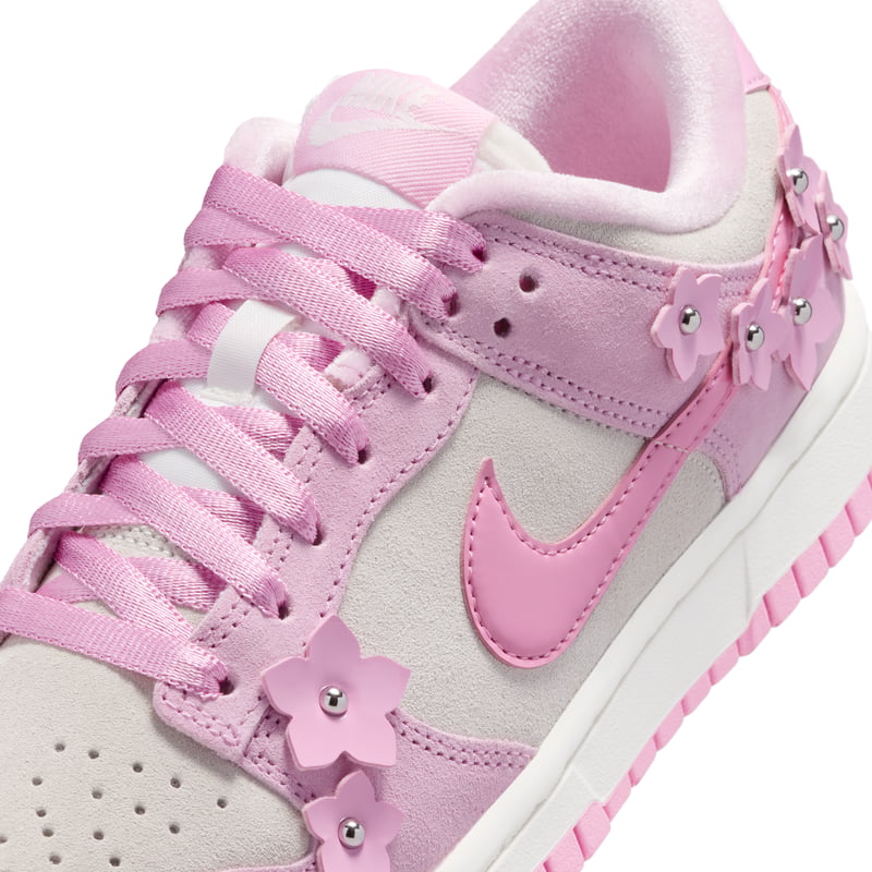 Sneakersy Nike Dunk Low SE ‘Florette’ "Pink Foam" | Kobiety | Sportstyle | 07 | SPORTSHOWROOM