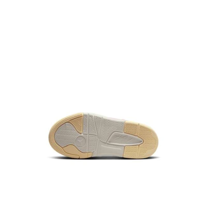 Jordan Flight Court HF3332-600 02