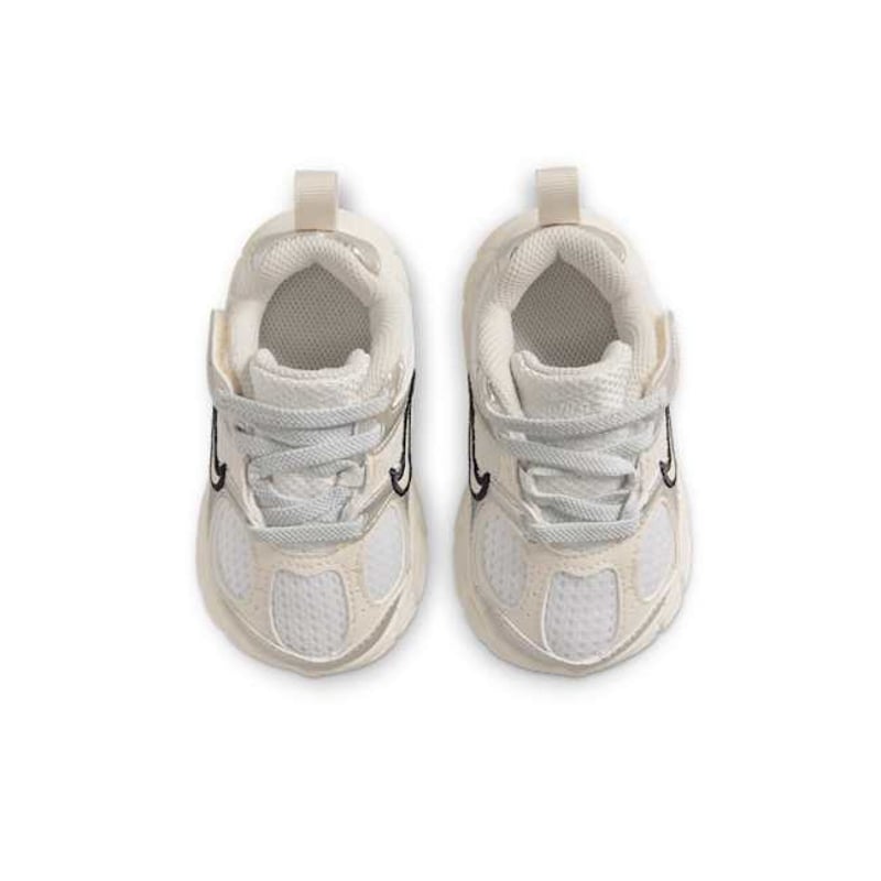 Nike V5 RNR HQ6413-102 04