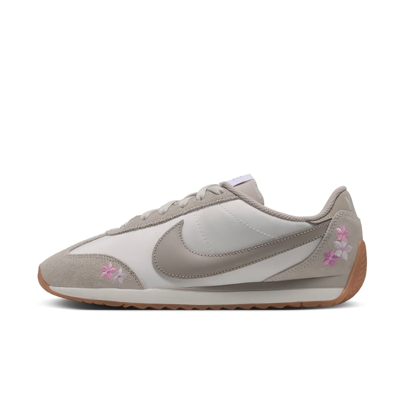 Nike Pacific SE sneakers "Sail & Light Orewood Brown" | Dames | Sportstyle | 01 | SPORTSHOWROOM