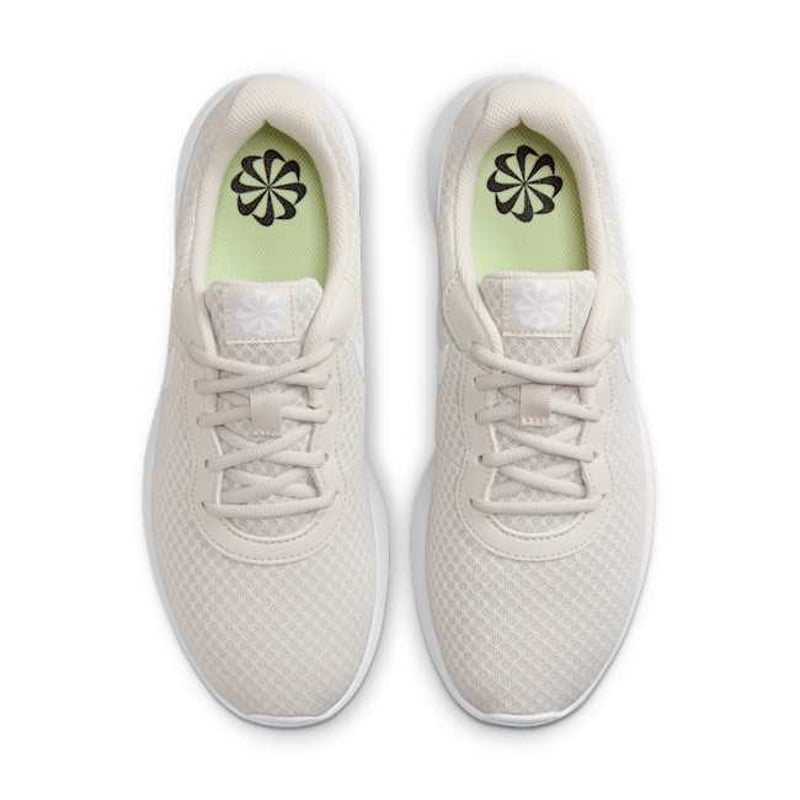 Nike Tanjun DJ6257-106 04