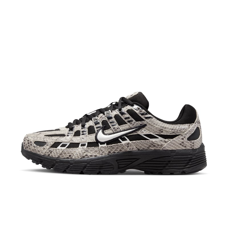 Nike P-6000 SE ‘Snakeskin’ sneakers "Summit White & Black" | Dame | Sportstyle | 00 | SPORTSHOWROOM