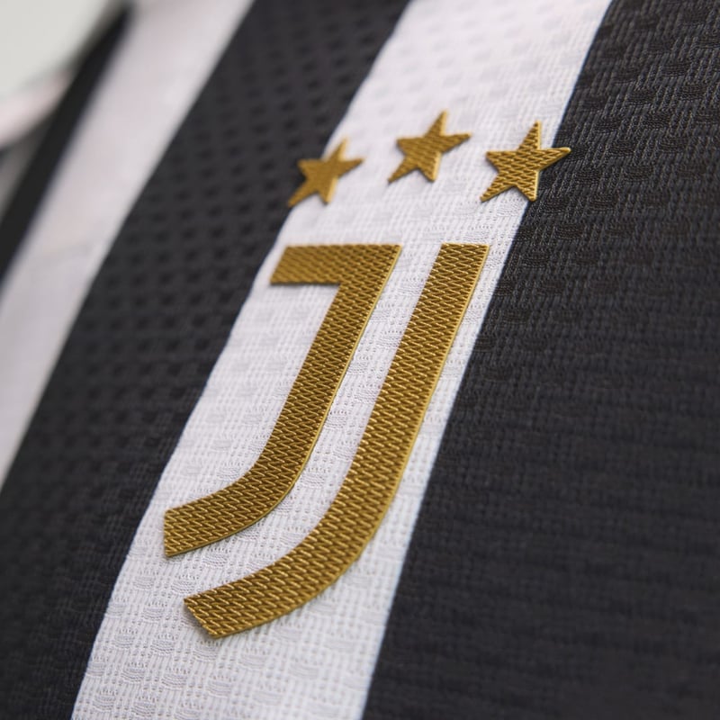 adidas Juventus 2026/27 Home Authentic KC2282 03