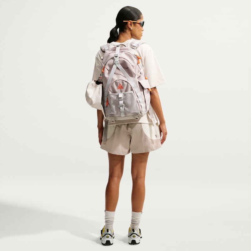 Nike ACG "Dolomiti" Shorts "Cream II & Light Orewood Brown" | Dame | | 05 | SPORTSHOWROOM