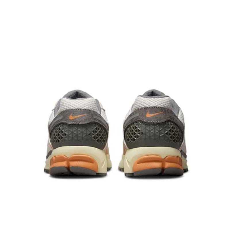 Nike Zoom Vomero 5 IB7469-030 06