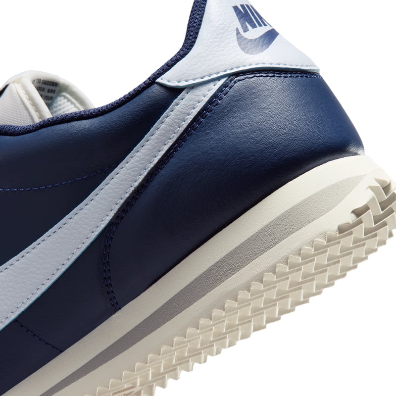 Nike Cortez Leather sneakerek "Midnight Navy & Sail" | Férfi | Sportstyle | 08 | SPORTSHOWROOM