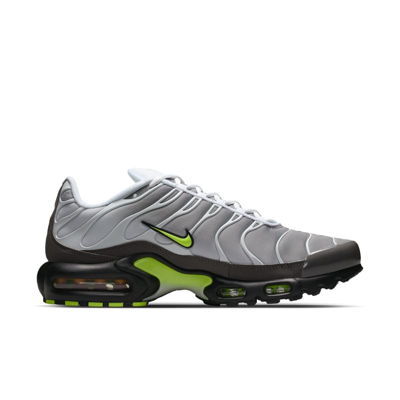 Nike Air Max Plus sneakers "Neon" | Heren | Sportstyle | 03 | SPORTSHOWROOM
