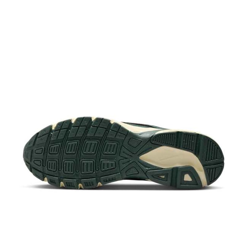 Nike Initiator HQ3611-010 02