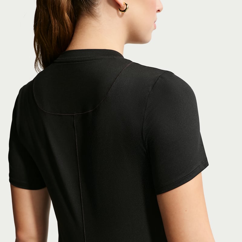 Nike One Dri-FIT Slim-Fit FN5001-011 02