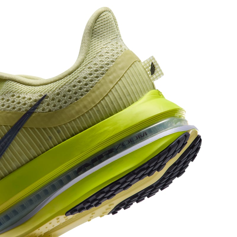 Nike Pegasus Premium runners "Fennel & Lemon Venom" | Women | Running | 08 | SPORTSHOWROOM