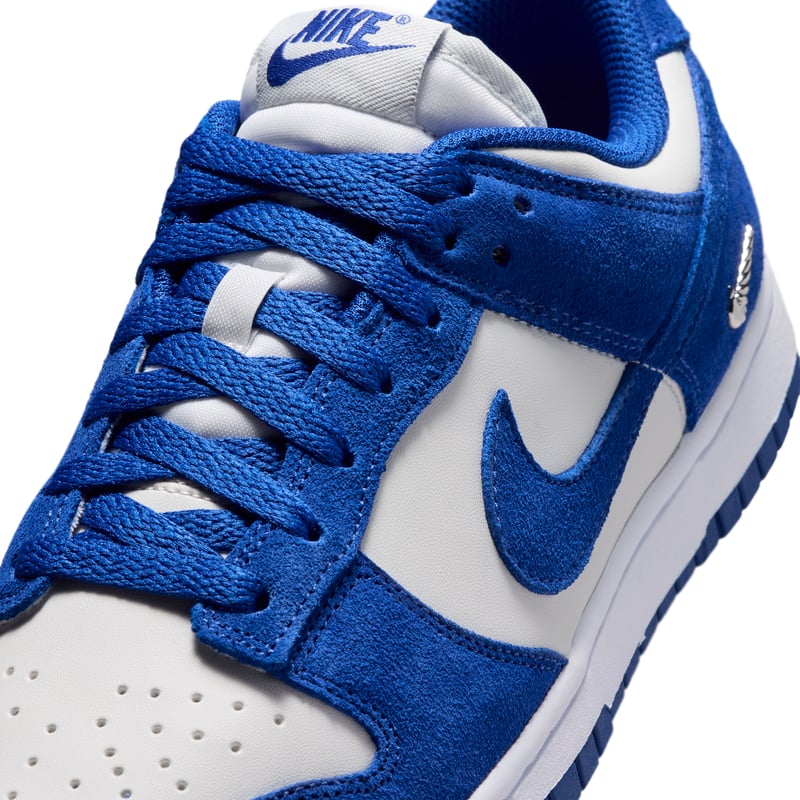 Nike Dunk Low Suede sneakers "Old Royal & Photon Dust" | Dame | Sportstyle | 07 | SPORTSHOWROOM