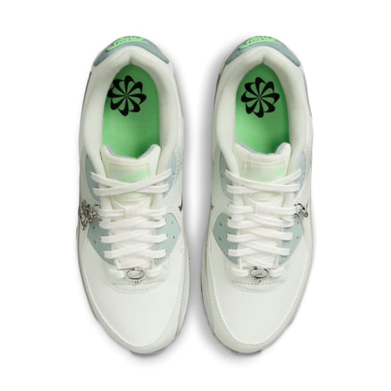 Nike Air Max 90 SE FN6948-100 05