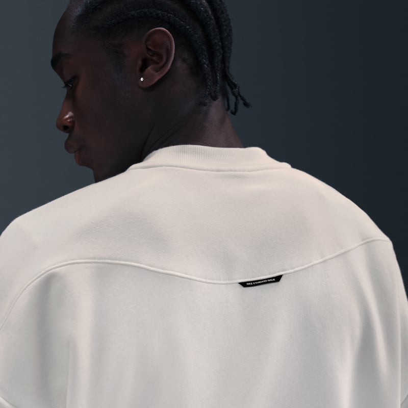 Nike Standard Issue Therma-FIT Crew IM5901-133 02