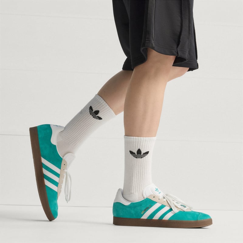 adidas Gazelle x Liverpool FC JR4159 02