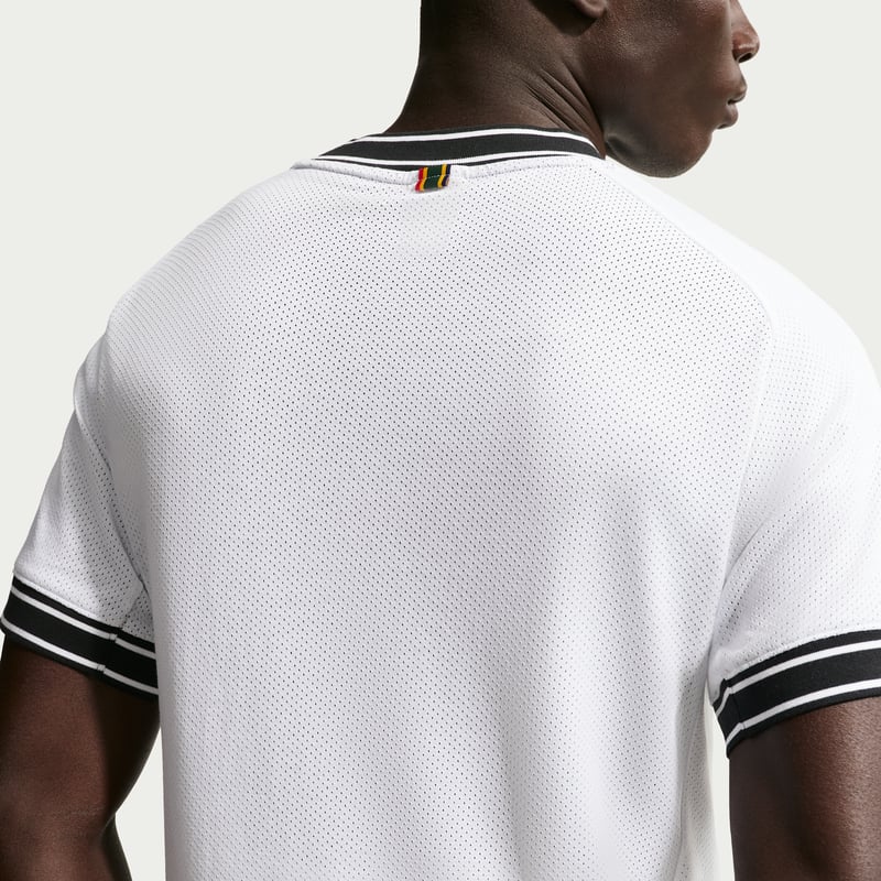 NikeCourt Heritage FN0318-101 02