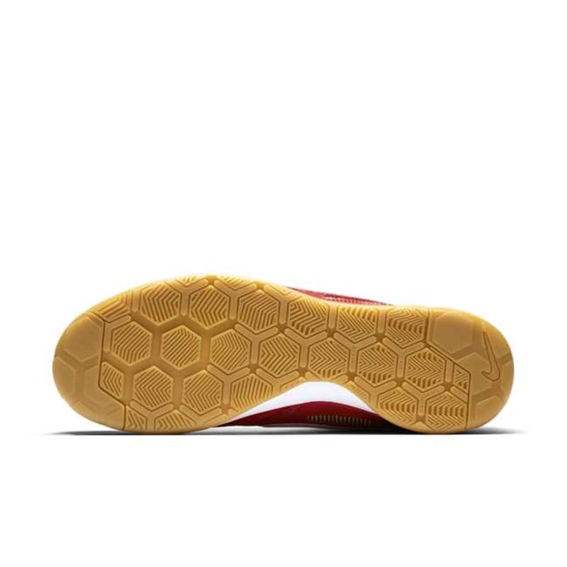 Nike SB Gato x Supreme AR9821-600 02