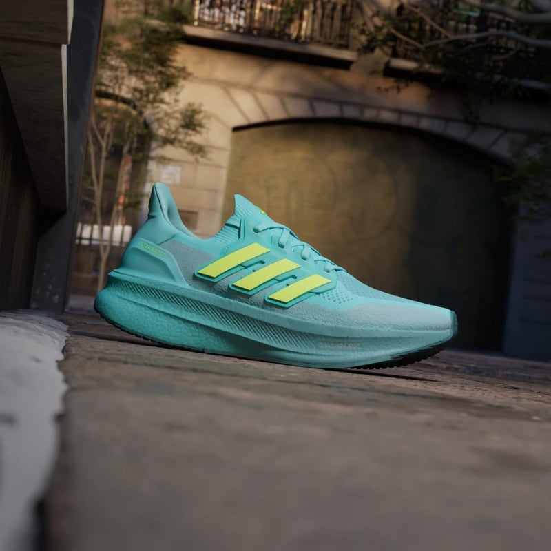 adidas Ultraboost 5 JQ2909 02