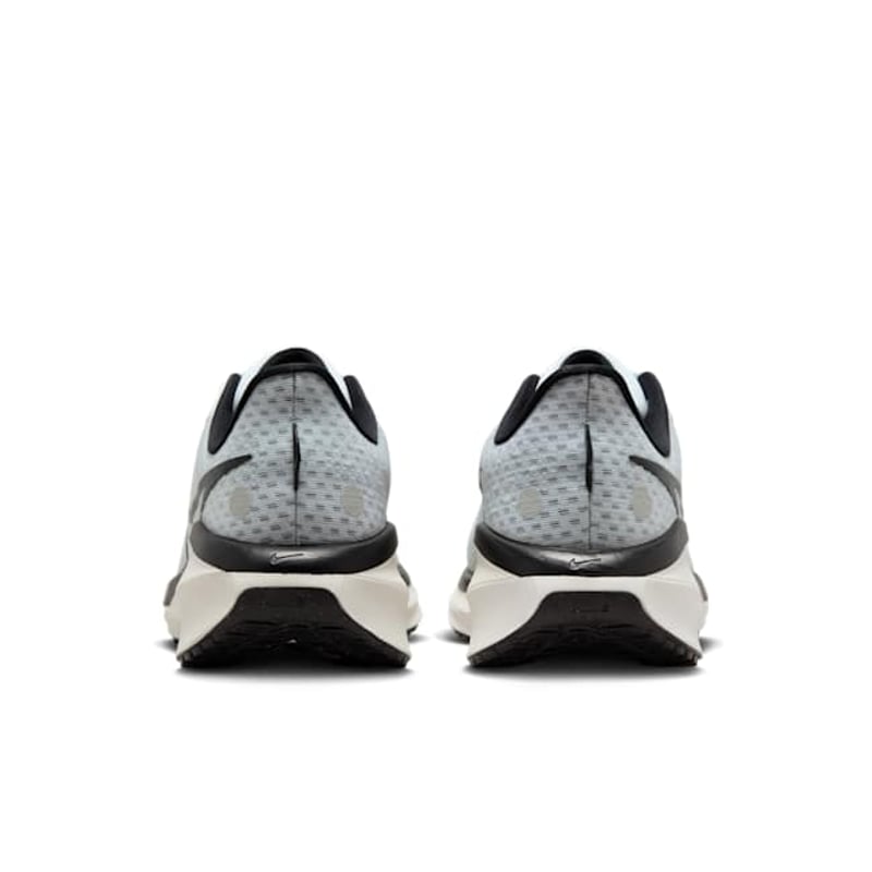 Nike Vomero 17 FB8502-104 06