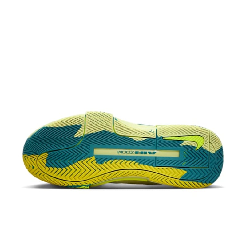 Nike GP Challenge 1 Premium HF1140-300 02