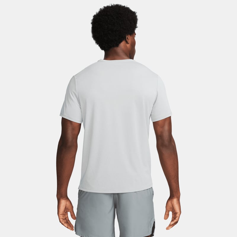 Majica Nike Miler Dri-FIT "Grey Fog & Particle Grey" | Moški | Tek | 02 | SPORTSHOWROOM