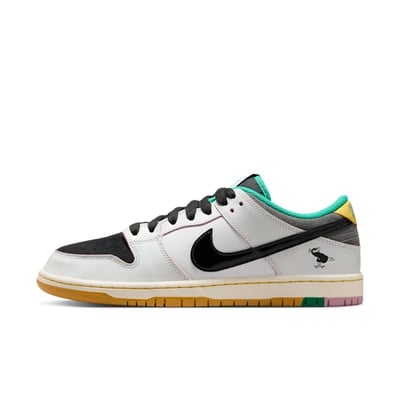 Nike SB Dunk Low x CSEF HJ4132-100