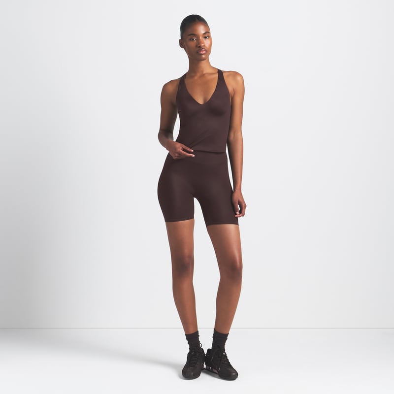 NikeSKIMS Shine IU8309-249 03