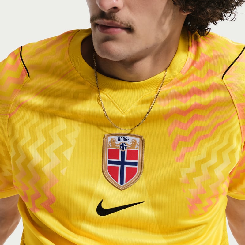 Nike Norway 2026 Stadium Goalkeeper Dri-FIT Replica IB5321-718 03