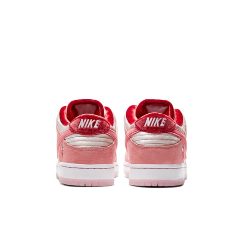 Nike SB Dunk Low x StrangeLove CT2552-800 06