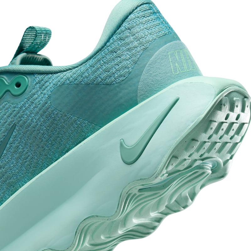 Nike Motiva DV1238-011 08