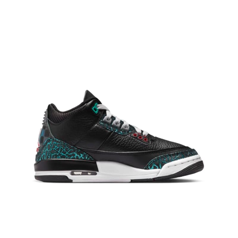 Jordan 3 Retro FV5437-001 03