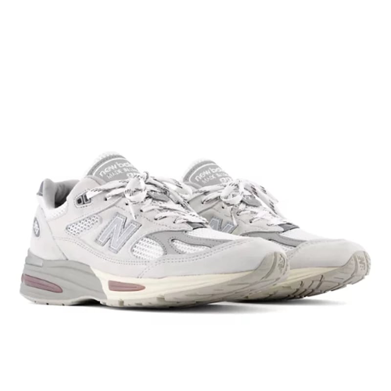 New Balance 991v2 Made in UK sneakerit "Wind Chime & Brilliant White" | Miehet & Naiset | Sportstyle | 02 | SPORTSHOWROOM
