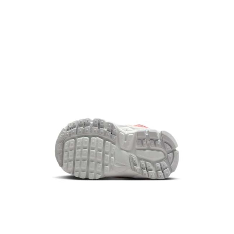 Nike Vomero 5 HF7000-600 02