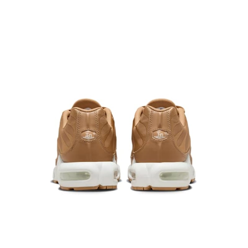 Nike Air Max Plus FZ8815-200 06