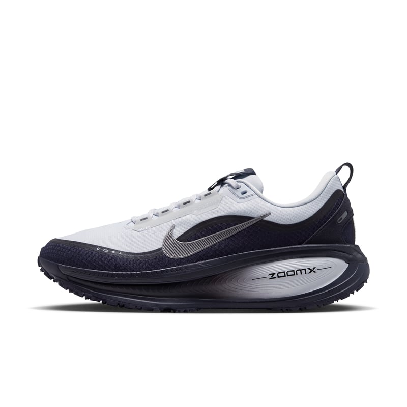 Nike Vomero 18 GORE-TEX løpesko "Football Grey & Metallic Dark Grey" | Herre | Løping | 01 | SPORTSHOWROOM