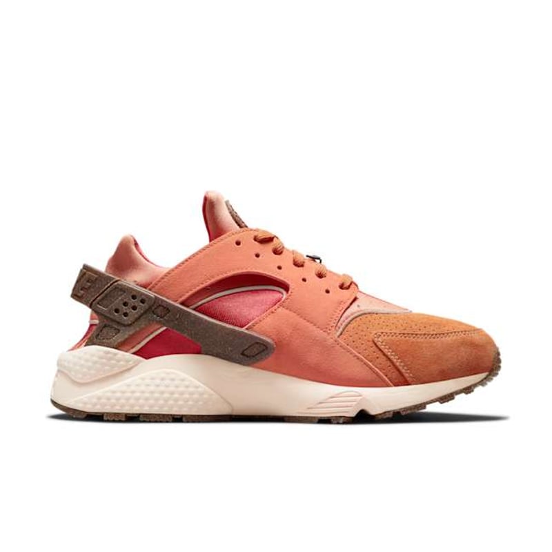 Nike Air Huarache DM6238-800 03